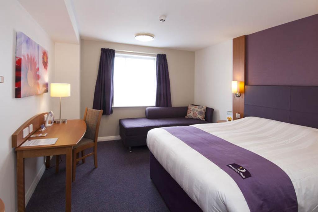 Premier Inn Birmingham City - Aston ภายนอก รูปภาพ