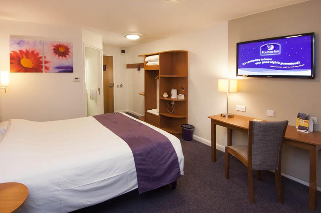 Premier Inn Birmingham City - Aston ภายนอก รูปภาพ