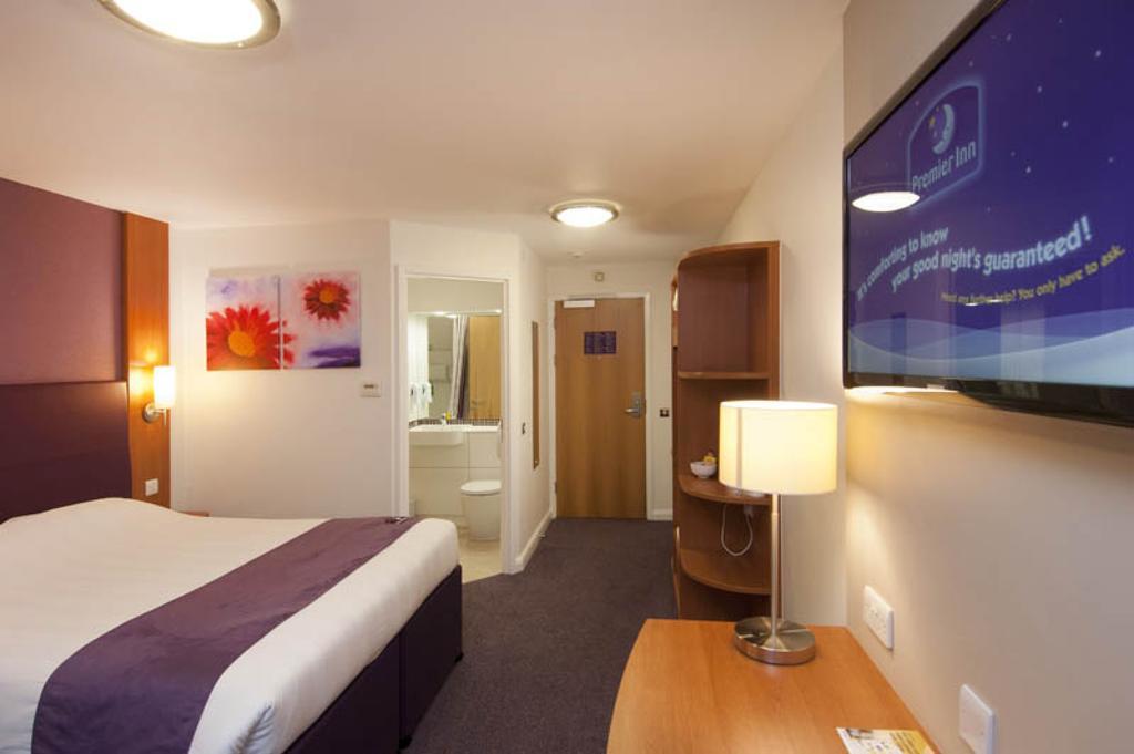 Premier Inn Birmingham City - Aston ภายนอก รูปภาพ